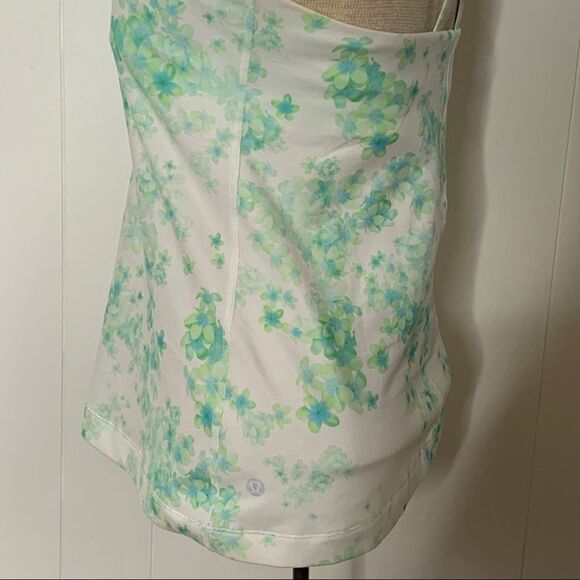 Lululemon Tank Top Open Soul Frangipani Mint Green Size 6 Workout Yoga Gym - Picture 6 of 8